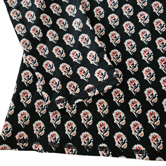 Garnet Hill Swim Rashguard Natural UPF 50+ M Long Sleeve Pullover 1/4 Zip Black - Picture 3 of 14